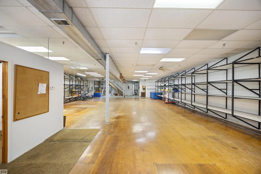 35942 Jefferson Avenue Harrison Charter Township MI 48045