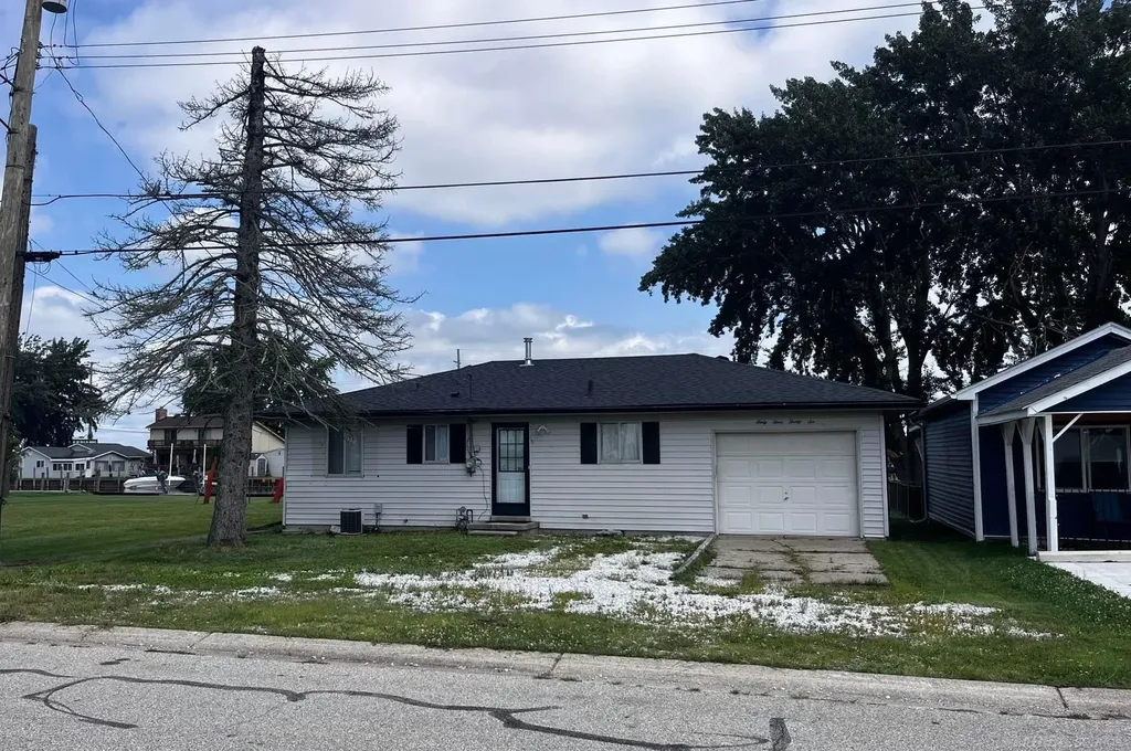 6336 Marina Drive Clay Township MI 48001