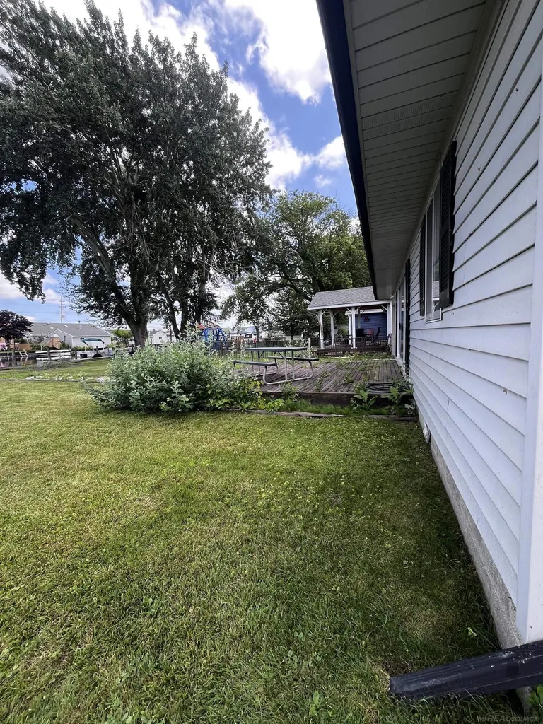 6336 Marina Drive Clay Township MI 48001