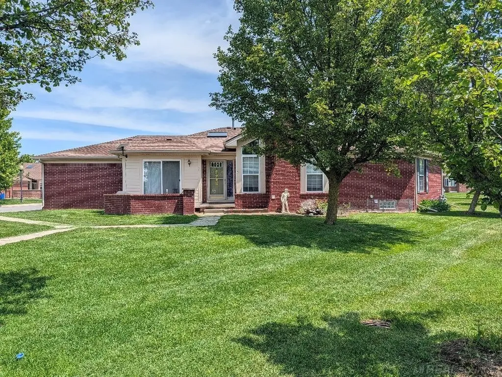 30592 Lynn Ct Court Chesterfield Township MI 48051