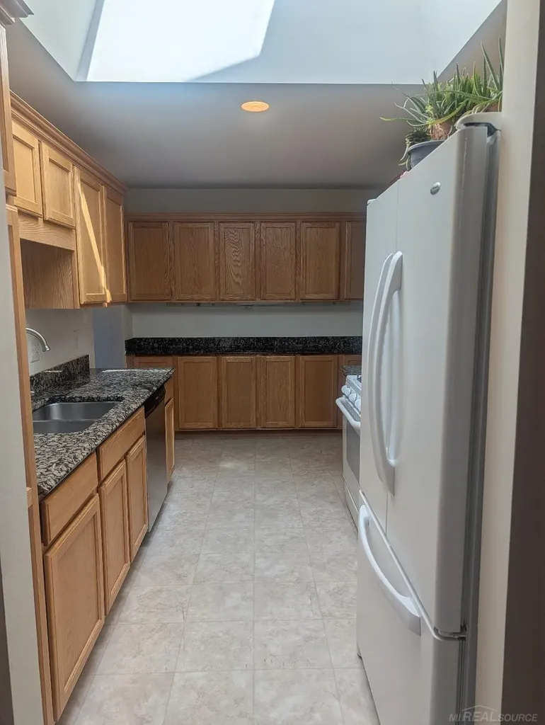 30592 Lynn Ct Court Chesterfield Township MI 48051