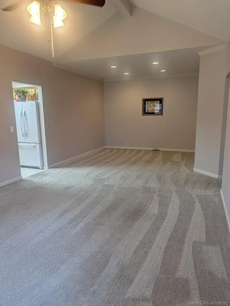 30592 Lynn Ct Court Chesterfield Township MI 48051