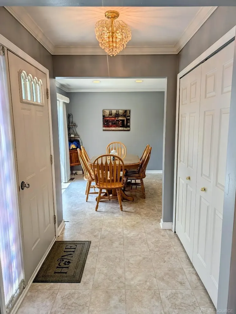 30592 Lynn Ct Court Chesterfield Township MI 48051