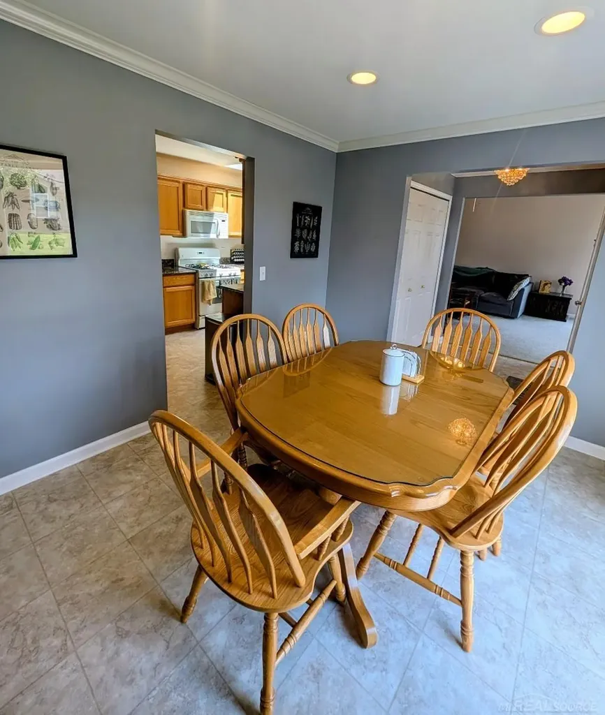 30592 Lynn Ct Court Chesterfield Township MI 48051