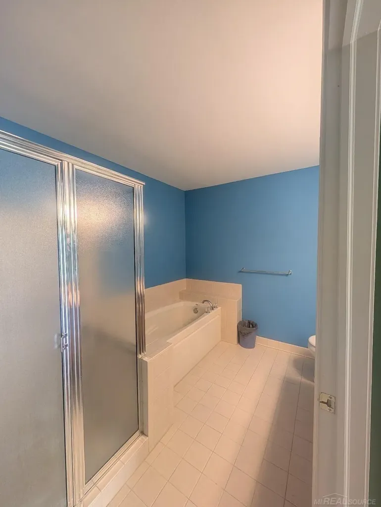 30592 Lynn Ct Court Chesterfield Township MI 48051