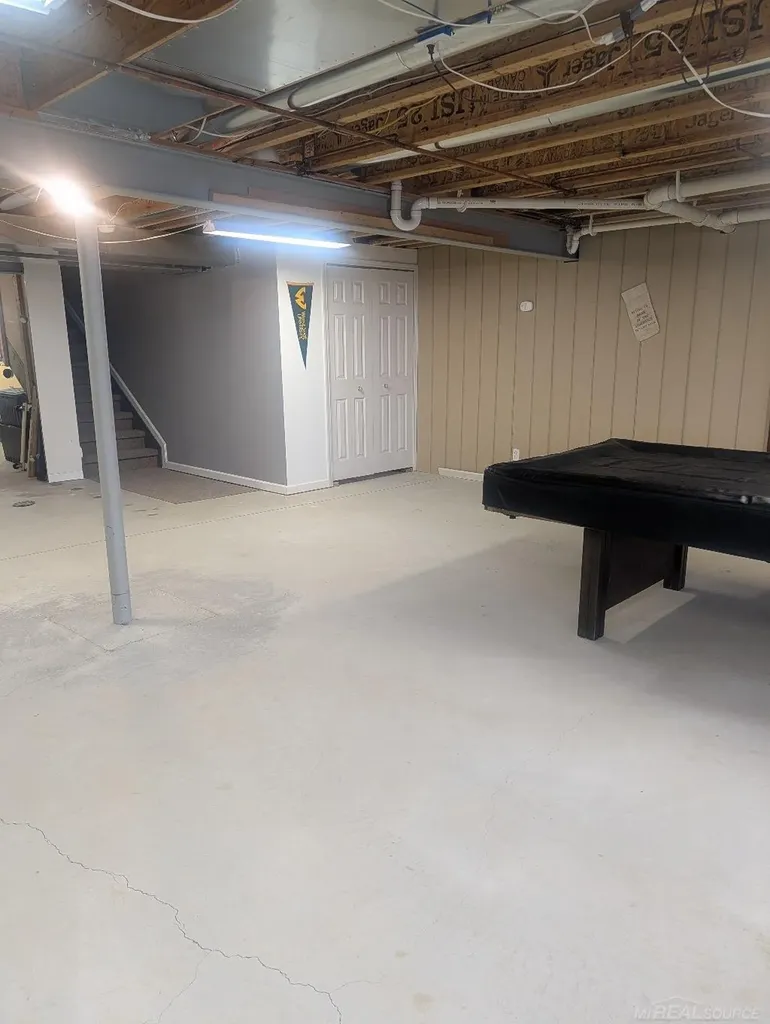 30592 Lynn Ct Court Chesterfield Township MI 48051