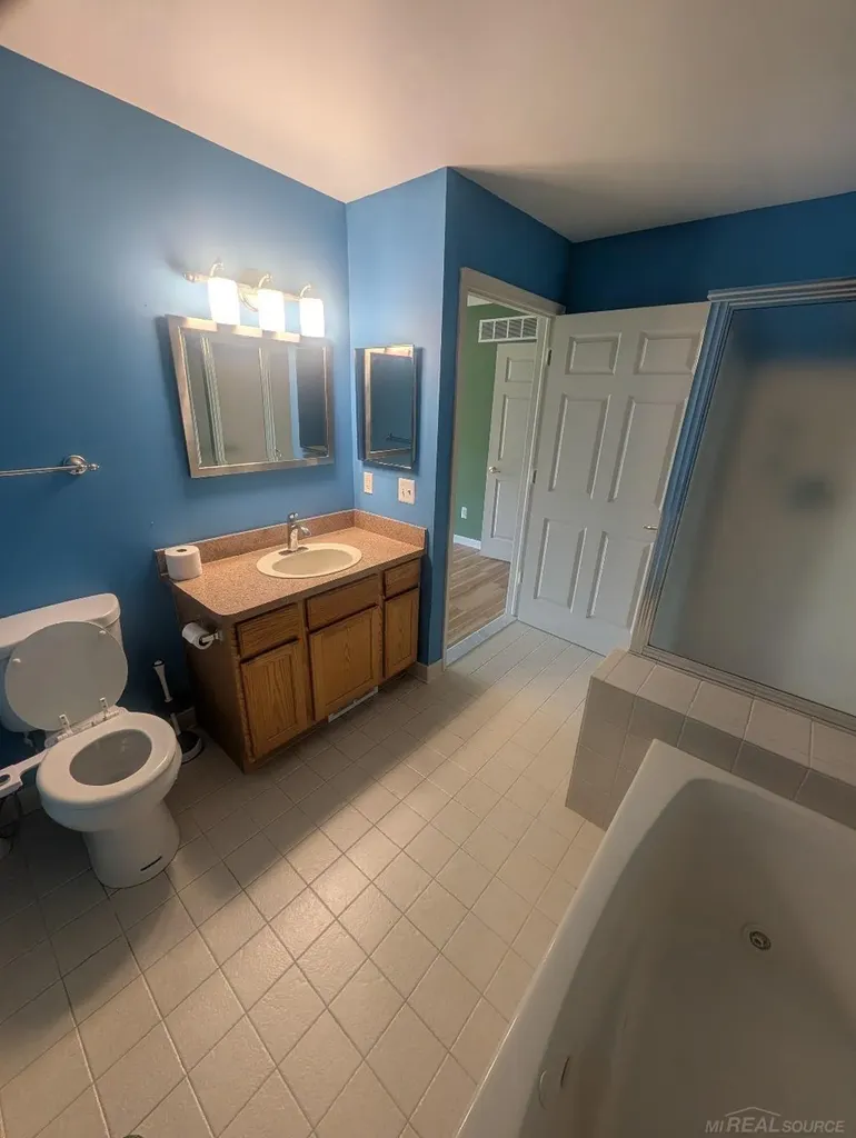 30592 Lynn Ct Court Chesterfield Township MI 48051