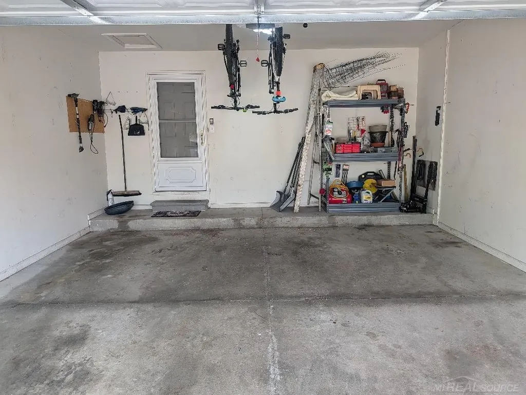 30592 Lynn Ct Court Chesterfield Township MI 48051