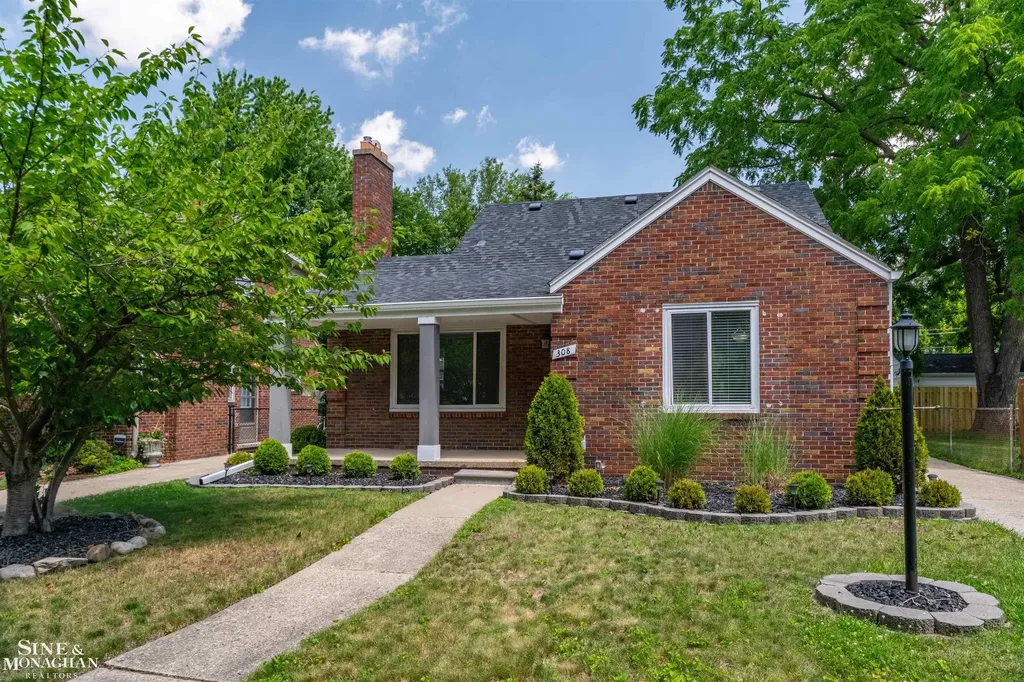 308 Ridgemont Road Grosse Pointe Farms City MI 48236