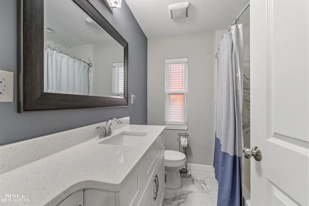 308 Ridgemont Road Grosse Pointe Farms City MI 48236