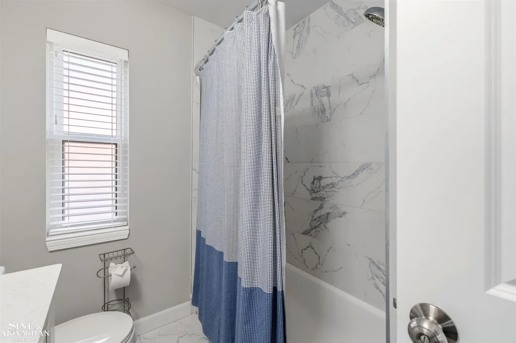 308 Ridgemont Road Grosse Pointe Farms City MI 48236