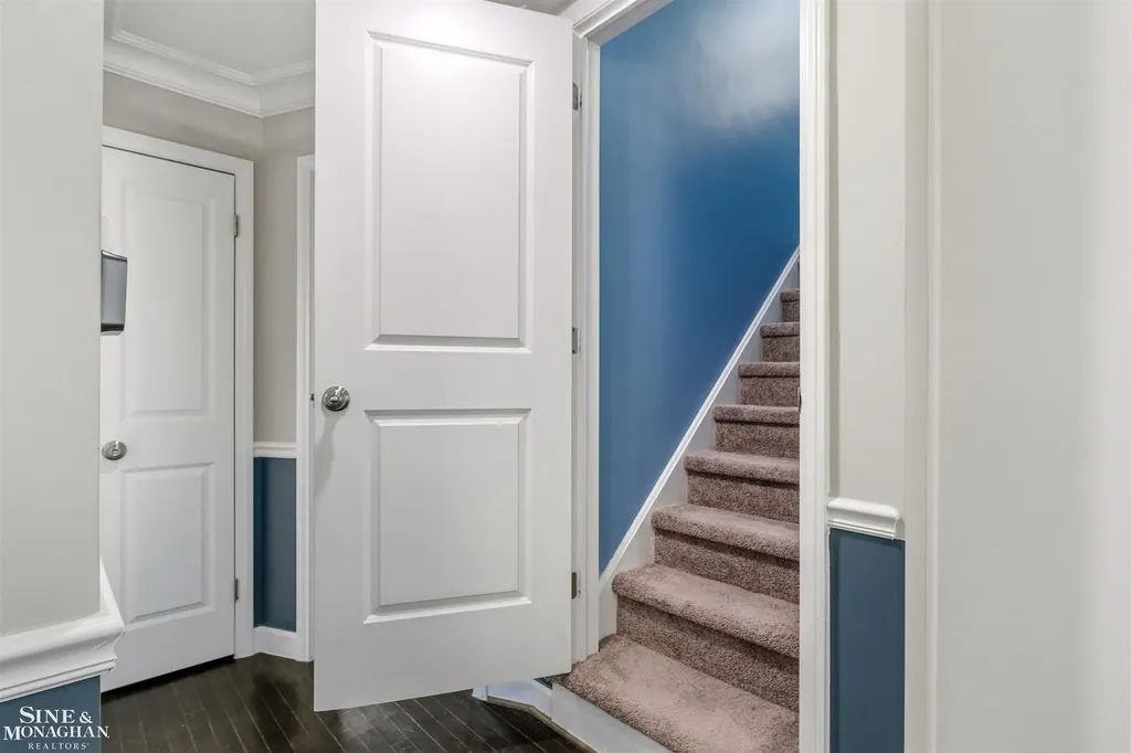 308 Ridgemont Road Grosse Pointe Farms City MI 48236