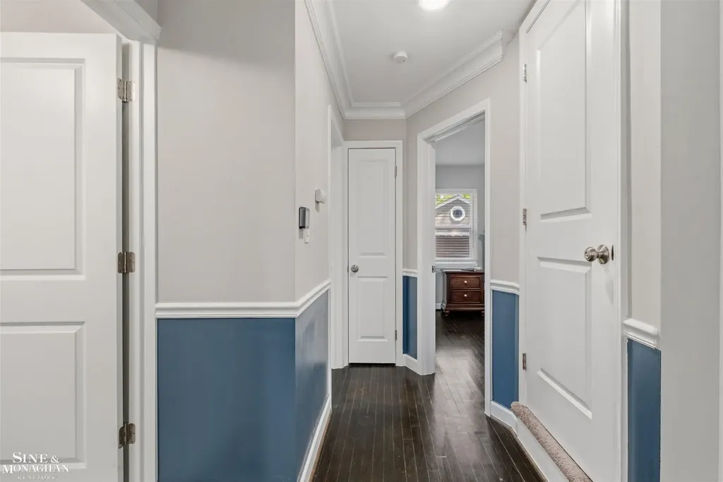 308 Ridgemont Road Grosse Pointe Farms City MI 48236