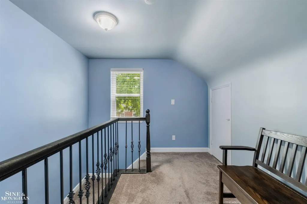 308 Ridgemont Road Grosse Pointe Farms City MI 48236