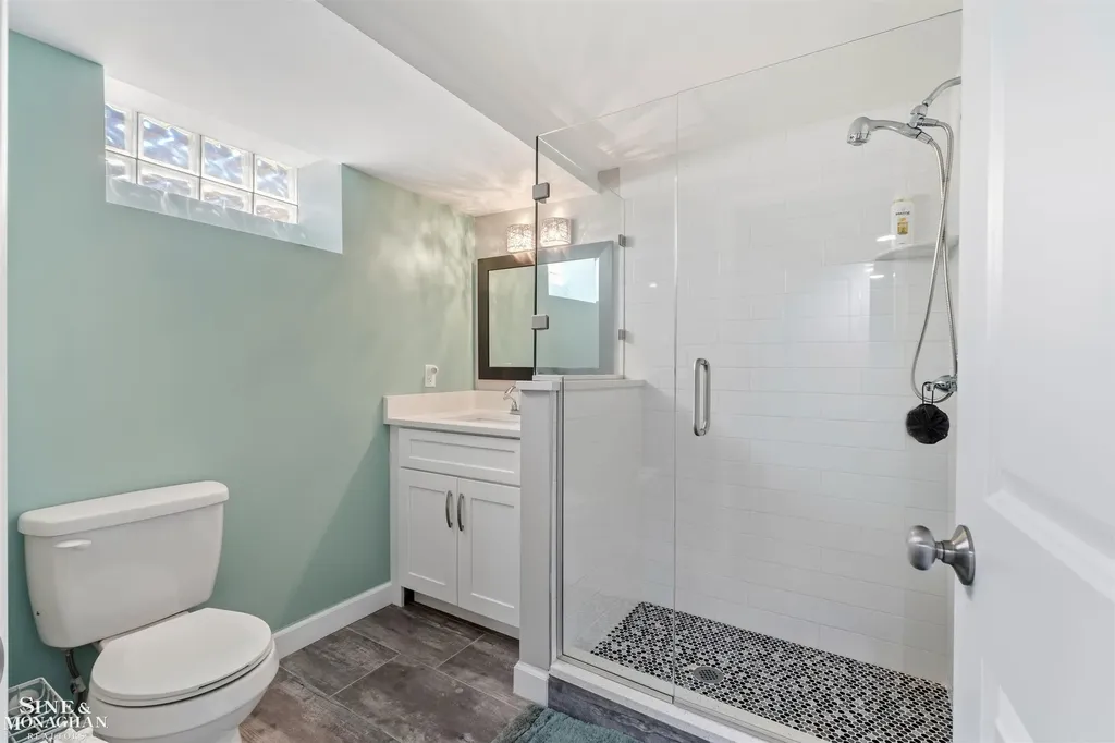 308 Ridgemont Road Grosse Pointe Farms City MI 48236