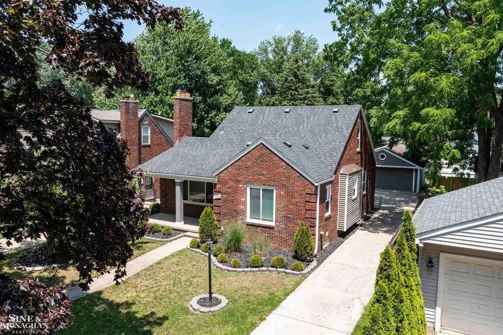 308 Ridgemont Road Grosse Pointe Farms City MI 48236