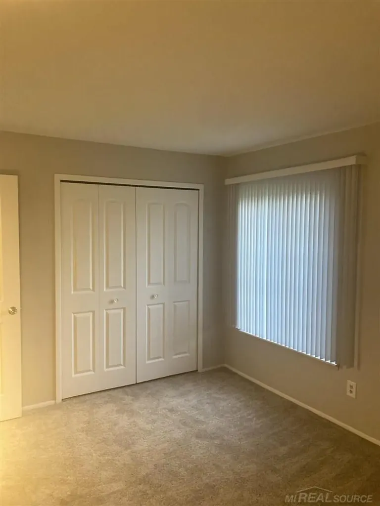 12090 15 Mile Road Sterling Heights City MI 48312