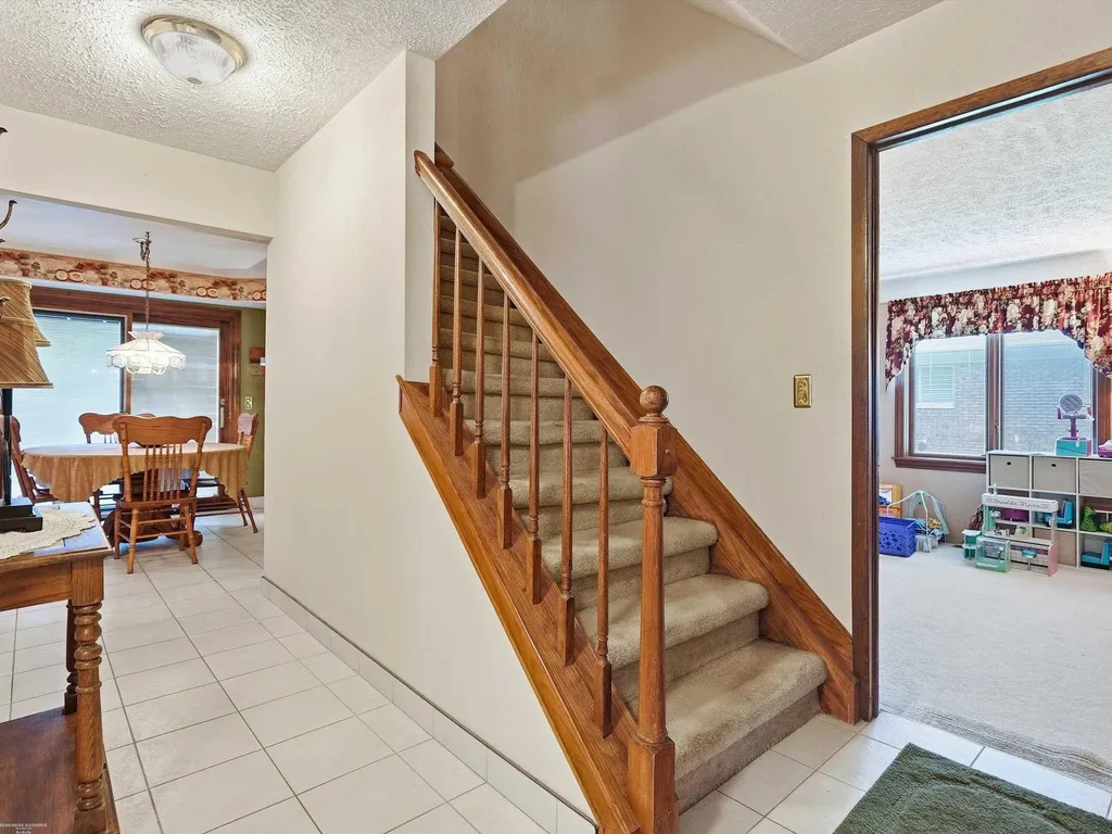 43456 Hillcrest Drive Sterling Heights City MI 48313