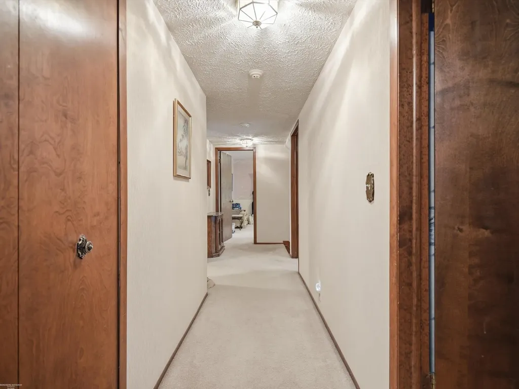43456 Hillcrest Drive Sterling Heights City MI 48313