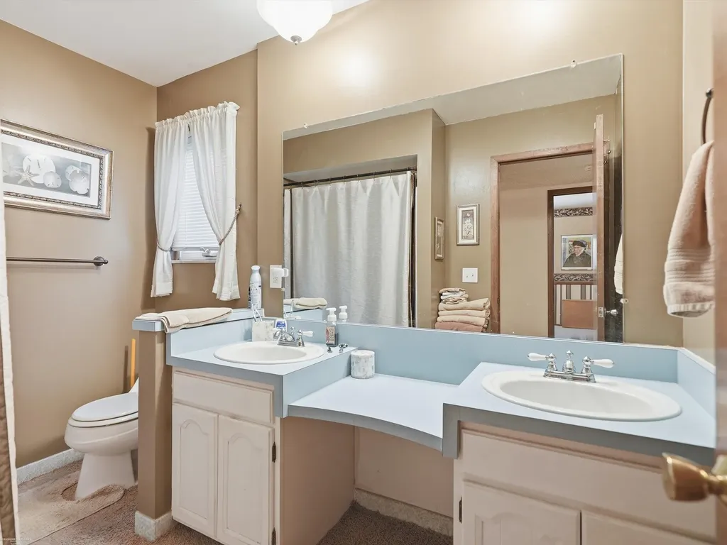 43456 Hillcrest Drive Sterling Heights City MI 48313