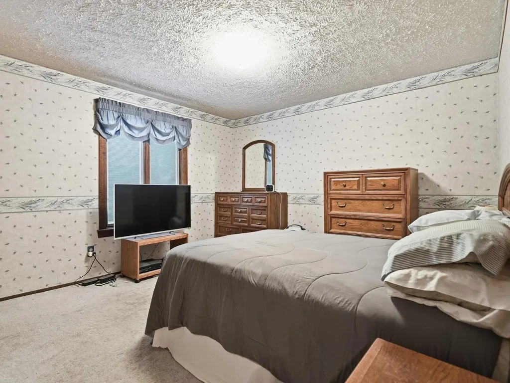 43456 Hillcrest Drive Sterling Heights City MI 48313