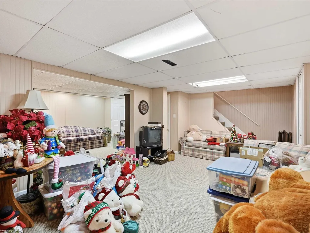 43456 Hillcrest Drive Sterling Heights City MI 48313