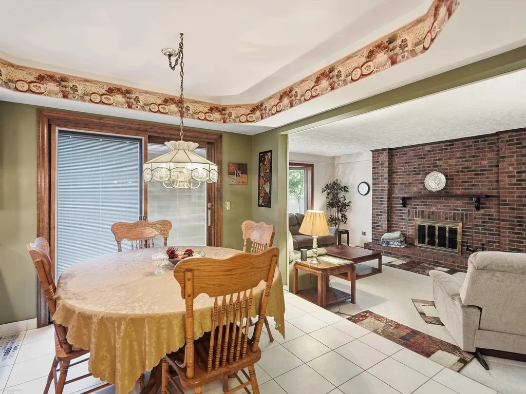 43456 Hillcrest Drive Sterling Heights City MI 48313