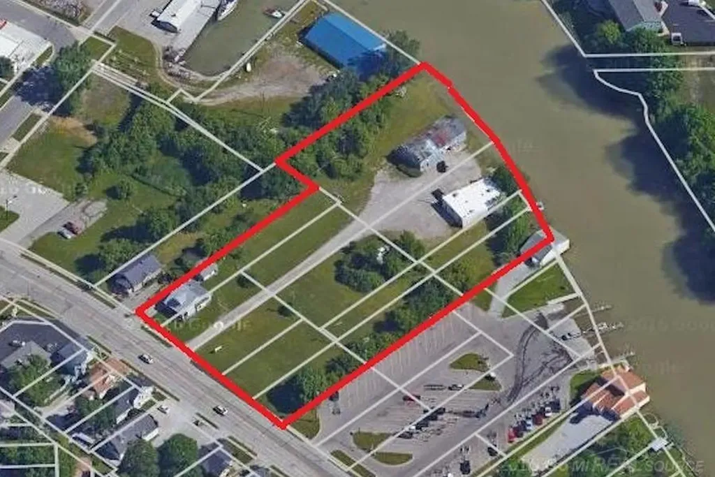 1227 Water Street Port Huron City MI 48060