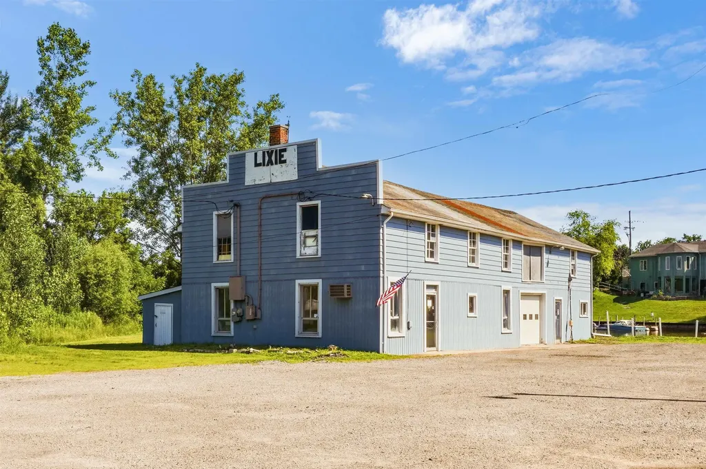 1227 Water Street Port Huron City MI 48060