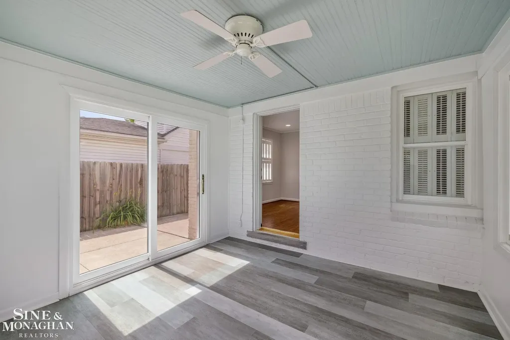 418 Hillcrest Avenue Grosse Pointe Farms City MI 48236