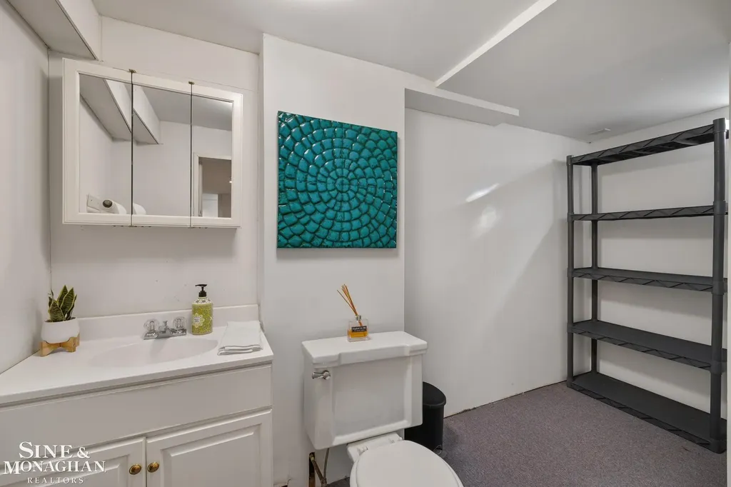 418 Hillcrest Avenue Grosse Pointe Farms City MI 48236
