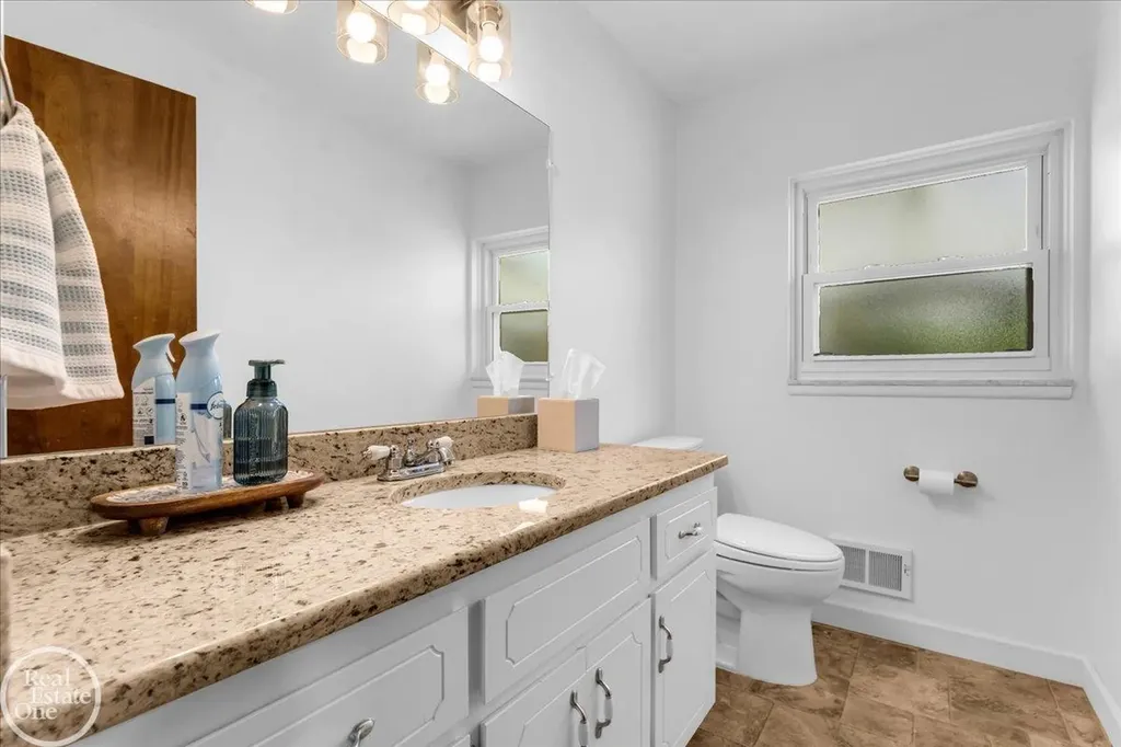 6534 Donnybrook Drive Shelby Charter Township MI 48316