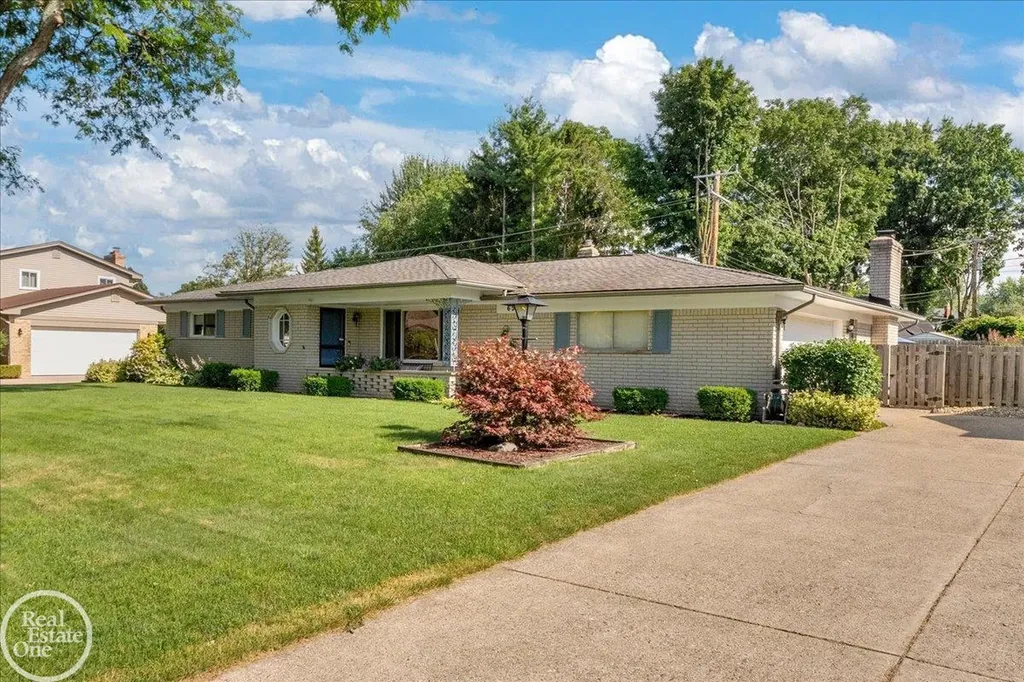 6534 Donnybrook Drive Shelby Charter Township MI 48316