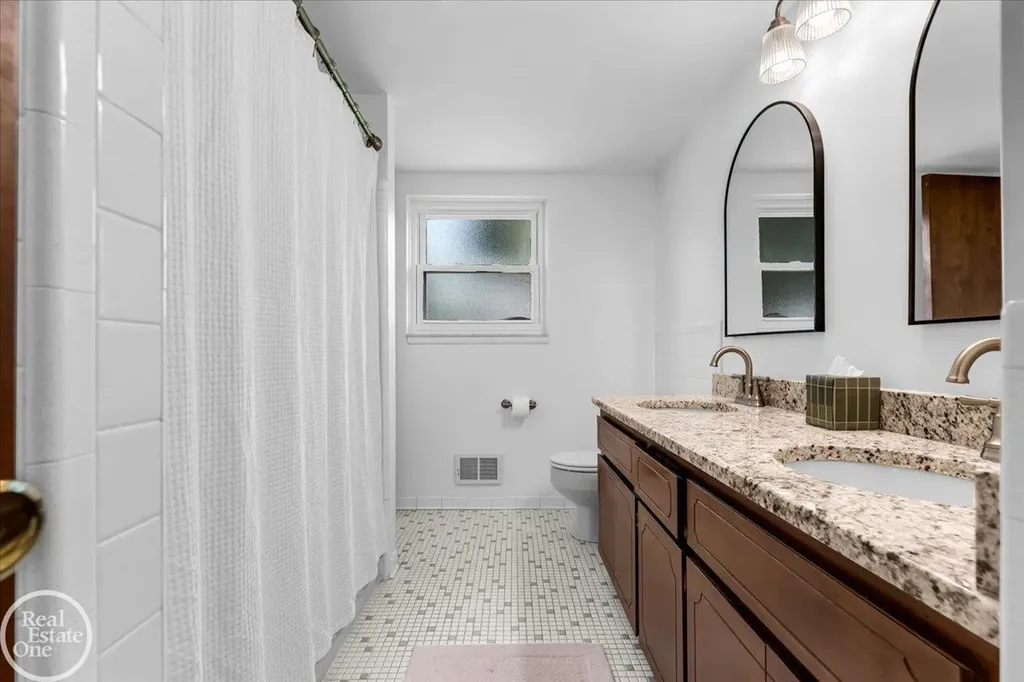 6534 Donnybrook Drive Shelby Charter Township MI 48316