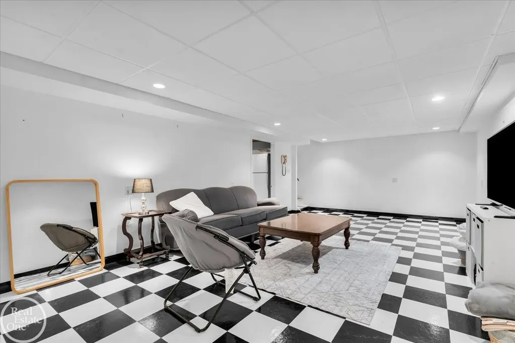 6534 Donnybrook Drive Shelby Charter Township MI 48316