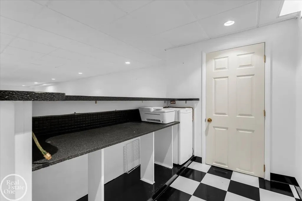 6534 Donnybrook Drive Shelby Charter Township MI 48316
