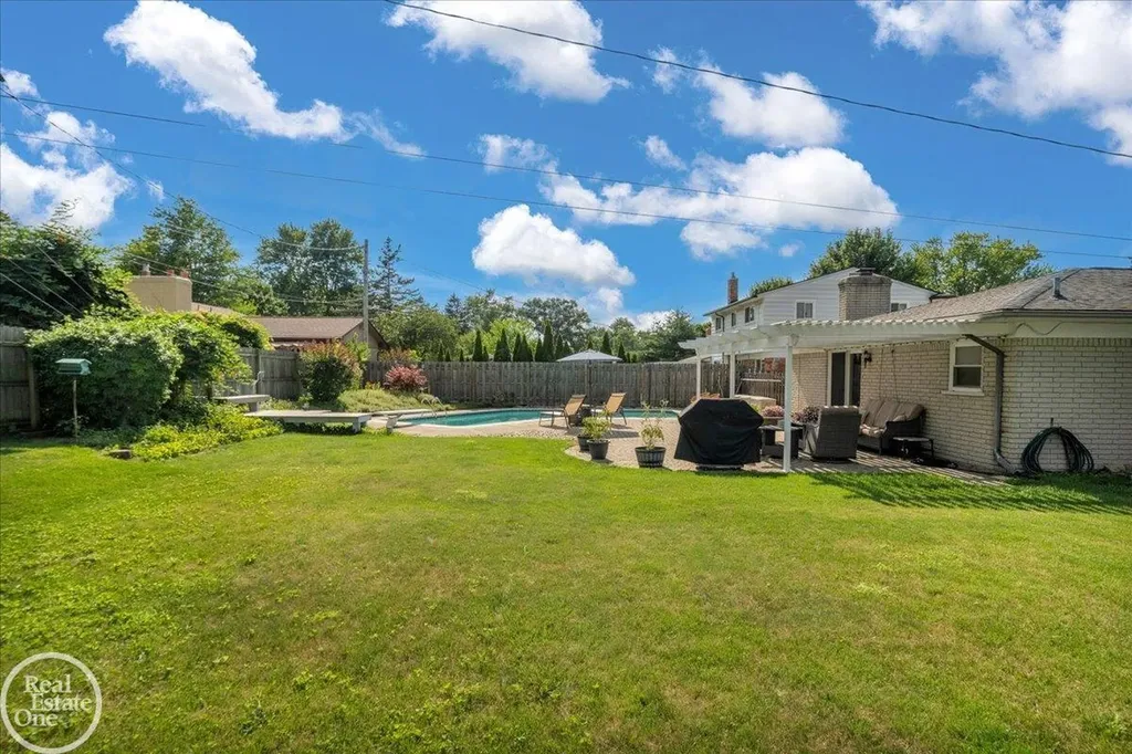 6534 Donnybrook Drive Shelby Charter Township MI 48316