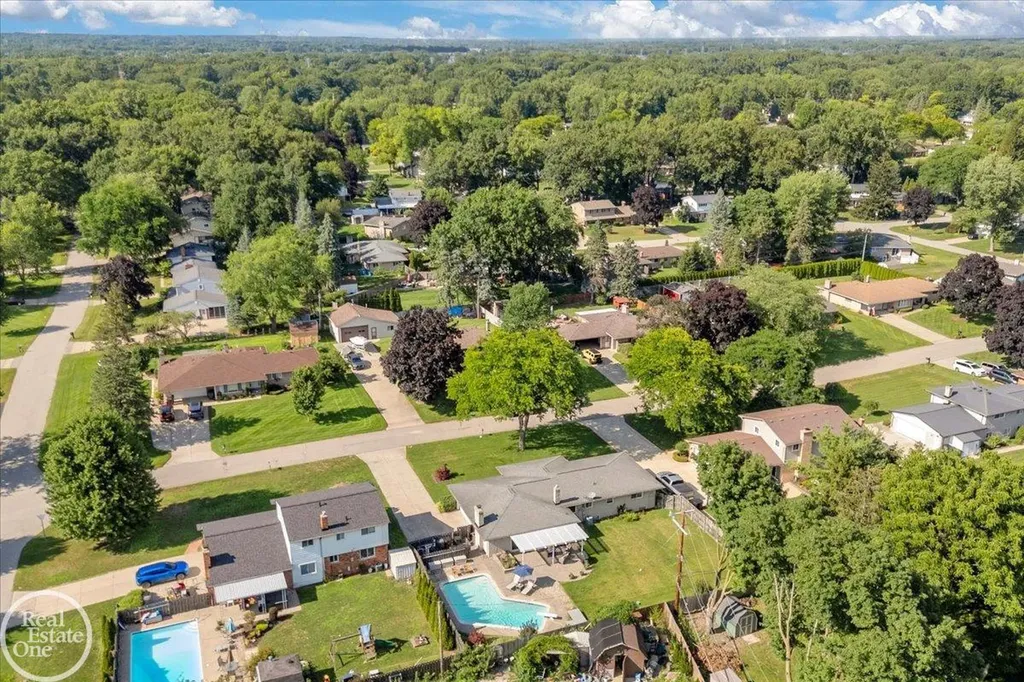 6534 Donnybrook Drive Shelby Charter Township MI 48316