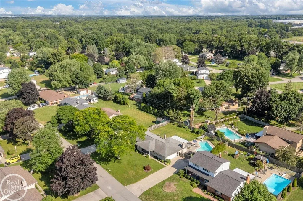 6534 Donnybrook Drive Shelby Charter Township MI 48316