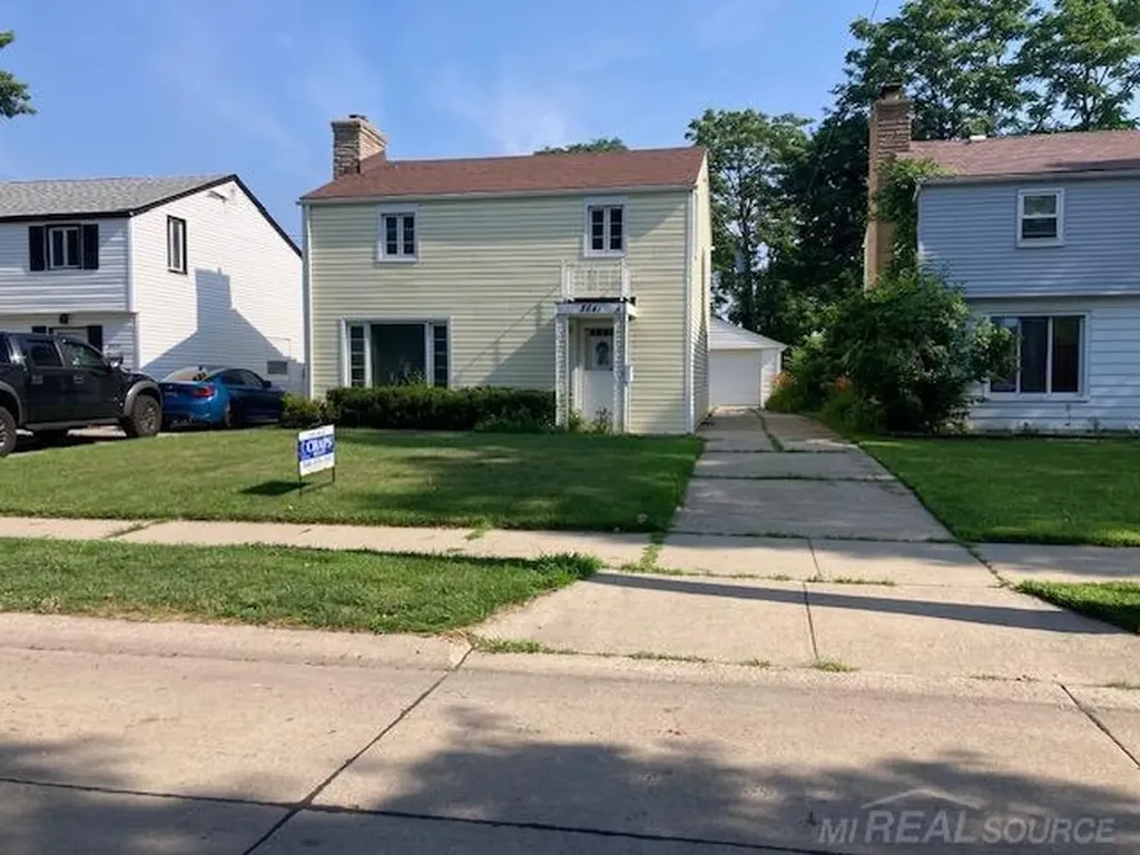 8641 Harding Street Center Line City MI 48015