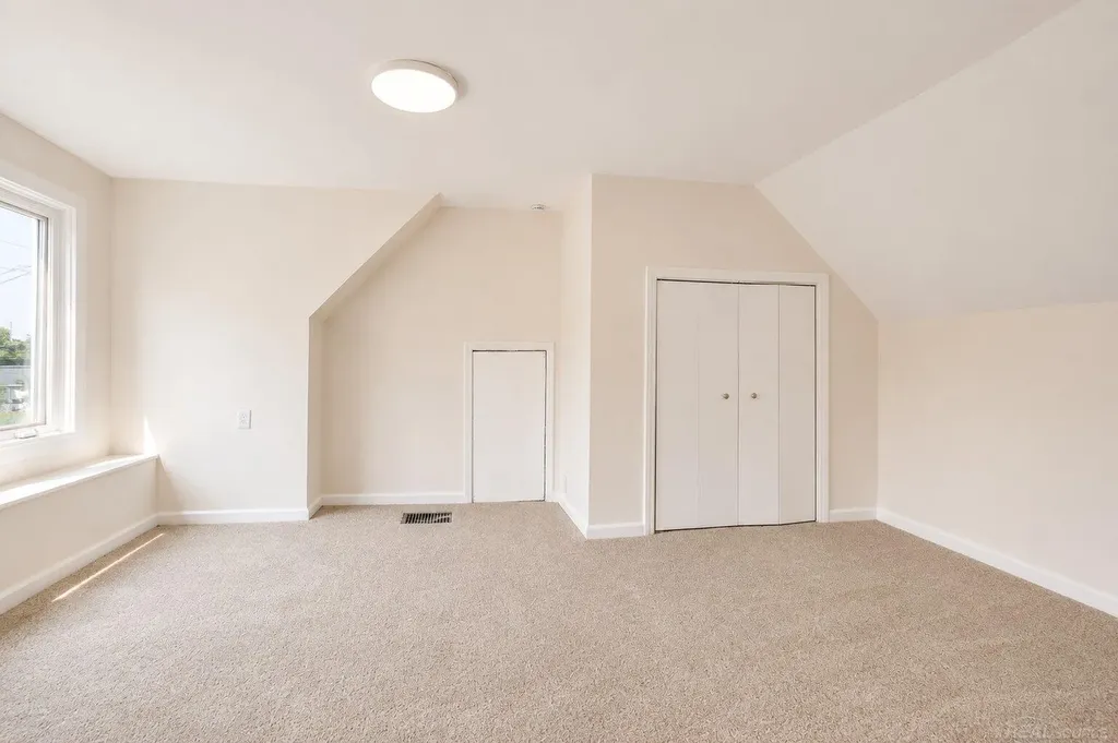 1821 11th Avenue Port Huron City MI 48060