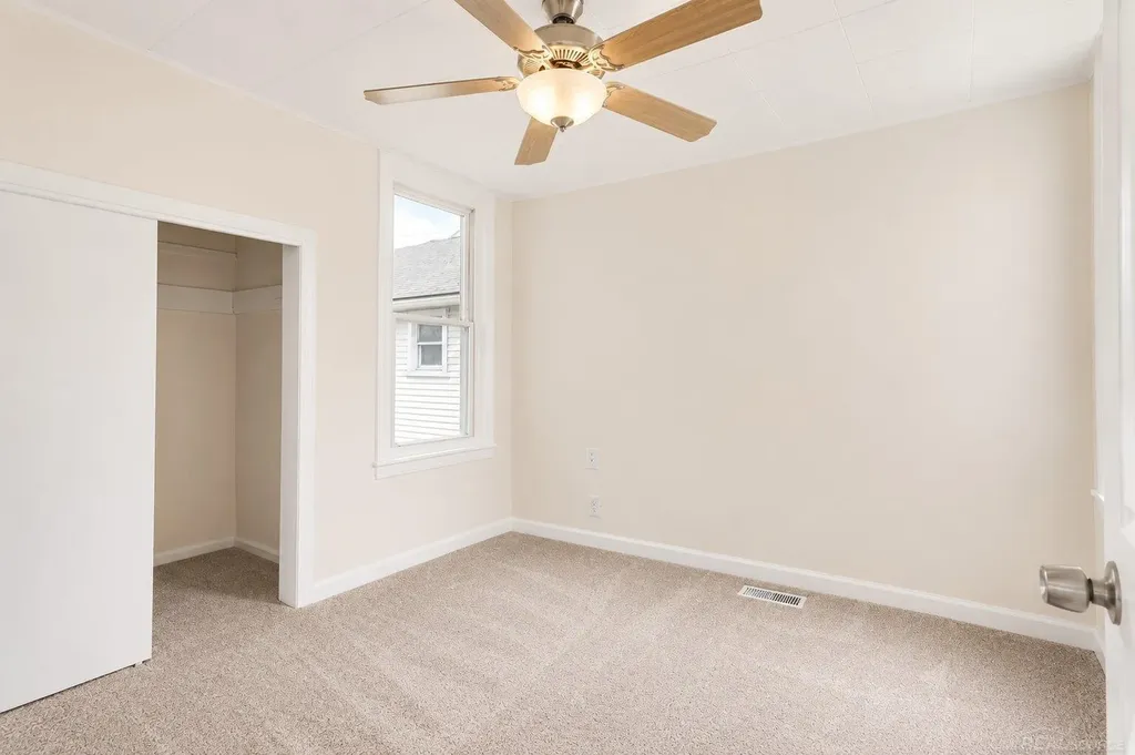 1821 11th Avenue Port Huron City MI 48060
