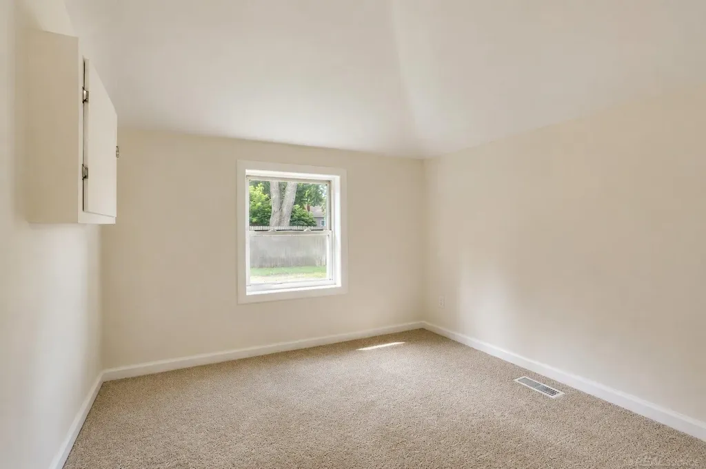1821 11th Avenue Port Huron City MI 48060