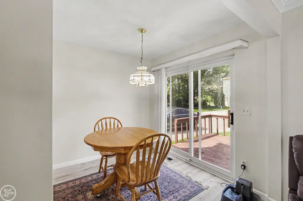31796 Breezeway Chesterfield Township MI 48047
