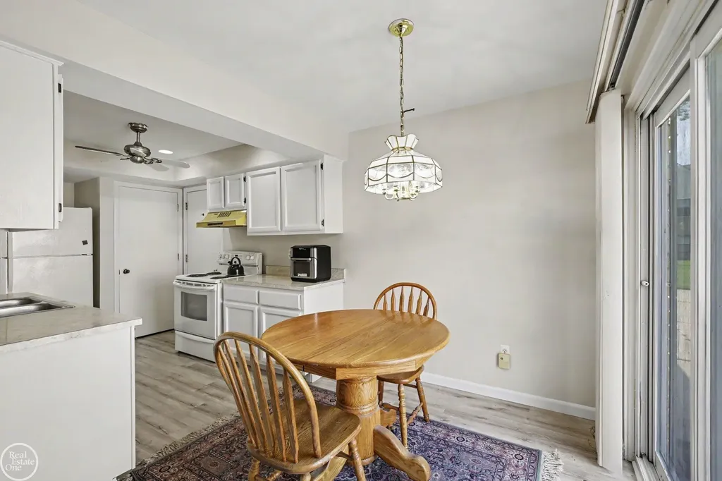 31796 Breezeway Chesterfield Township MI 48047