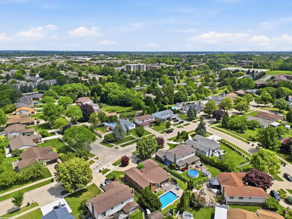 14604 Lakeshore Drive Sterling Heights City MI 48313