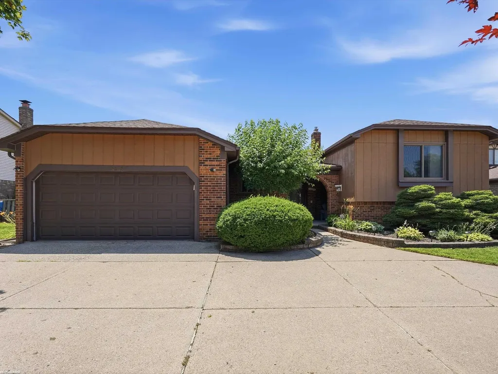 14604 Lakeshore Drive Sterling Heights City MI 48313