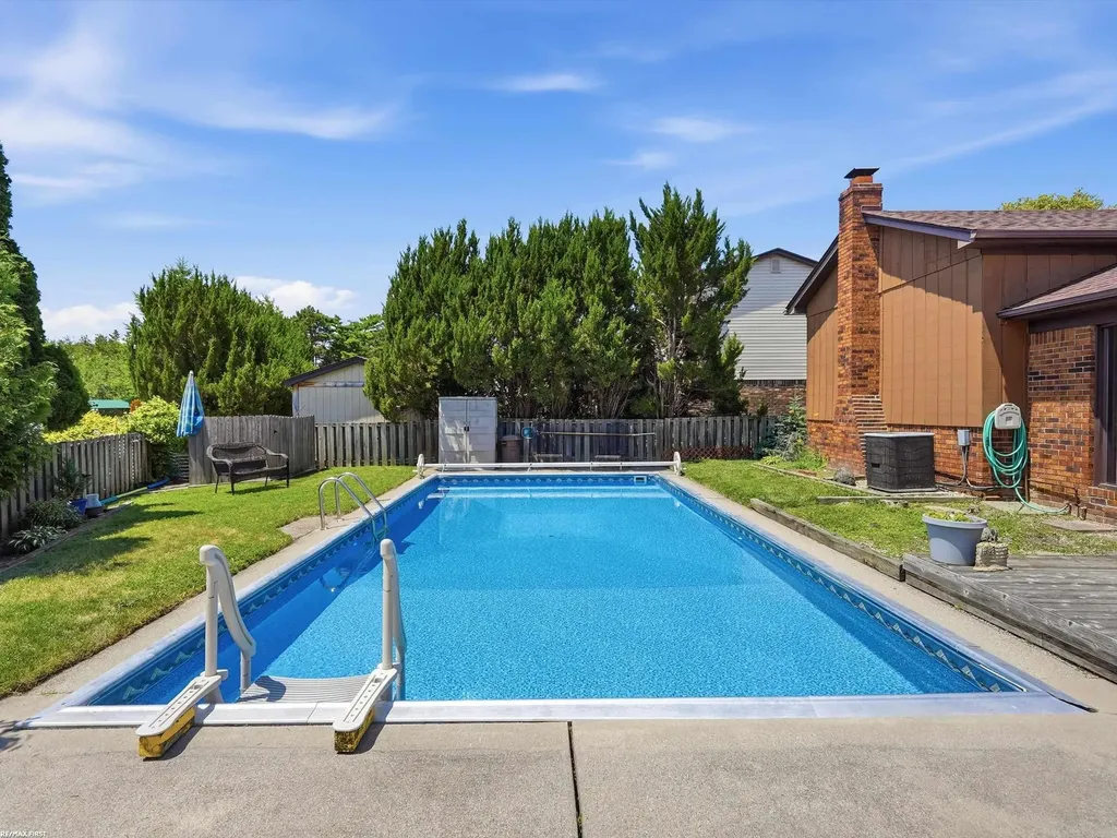 14604 Lakeshore Drive Sterling Heights City MI 48313