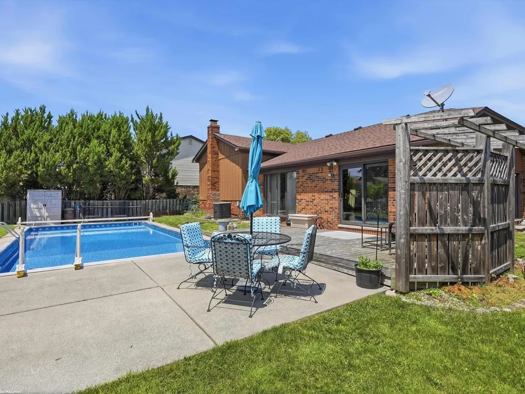 14604 Lakeshore Drive Sterling Heights City MI 48313