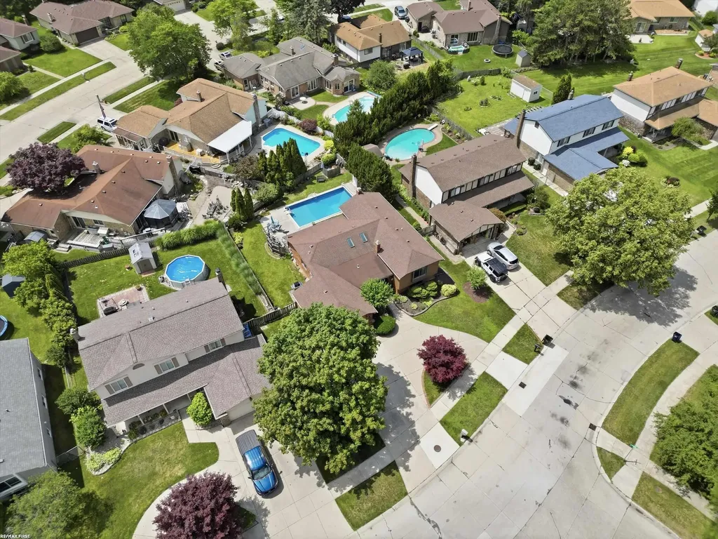 14604 Lakeshore Drive Sterling Heights City MI 48313